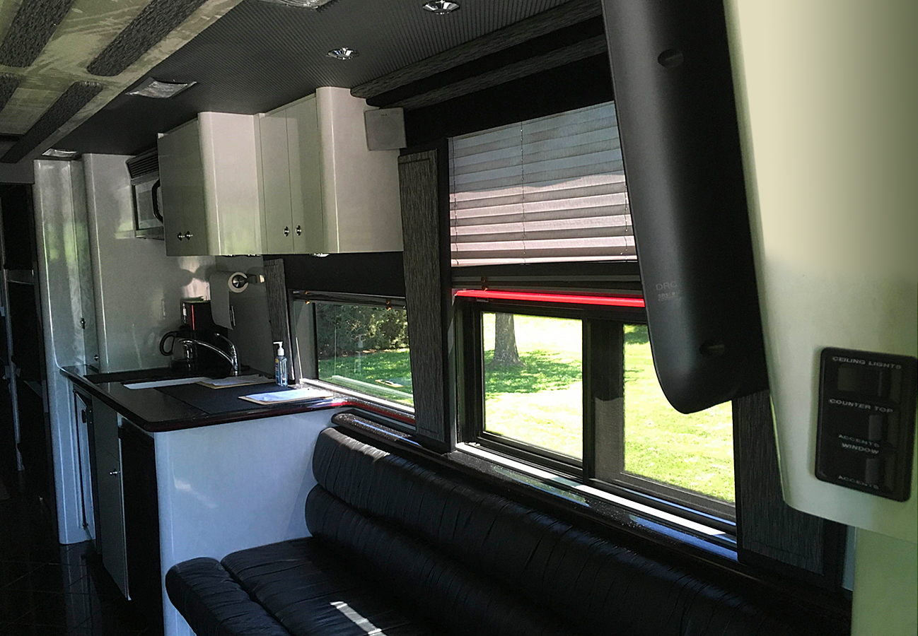 Entertainer tour bus interior windows